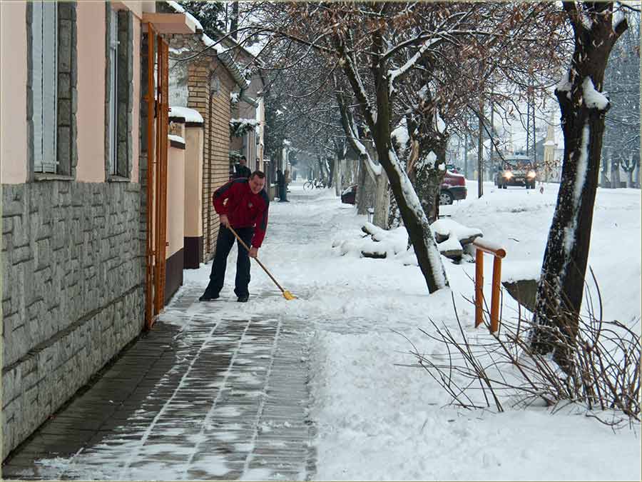 Čišćenje snega ispridKuće II ...