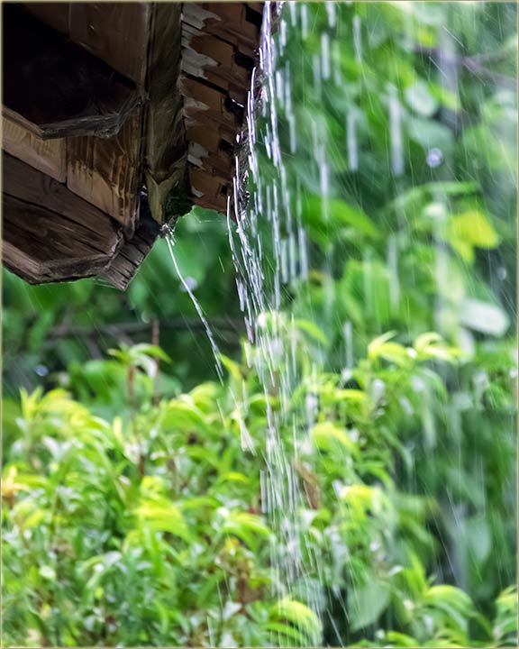 I b kia, pljusak, grmljavina i veter...