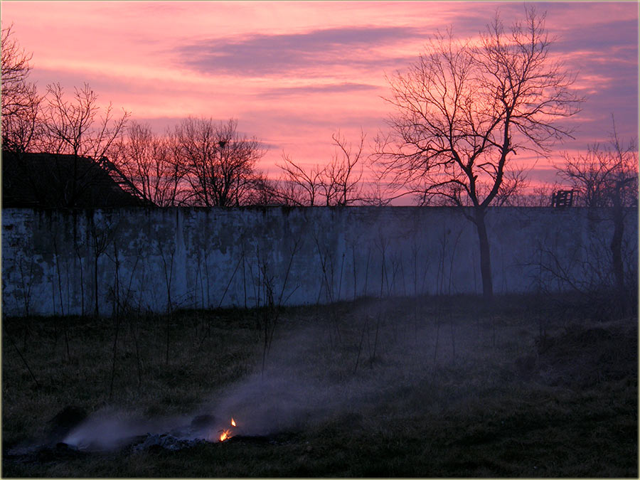 Poela su ona, naa, uvena pljenja trave !!!