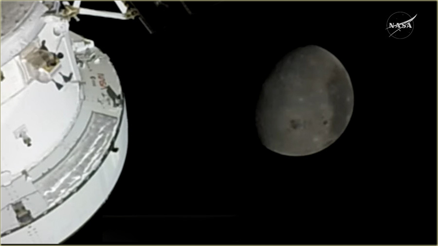 Noćoske smo mi ljudi, opet letili iza Meseca !!!